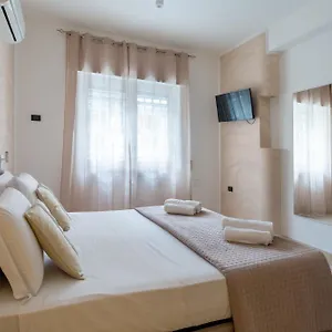 Bed & Breakfast Fly 290 Italy